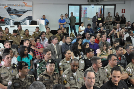 Platéia Entrga Moção PM