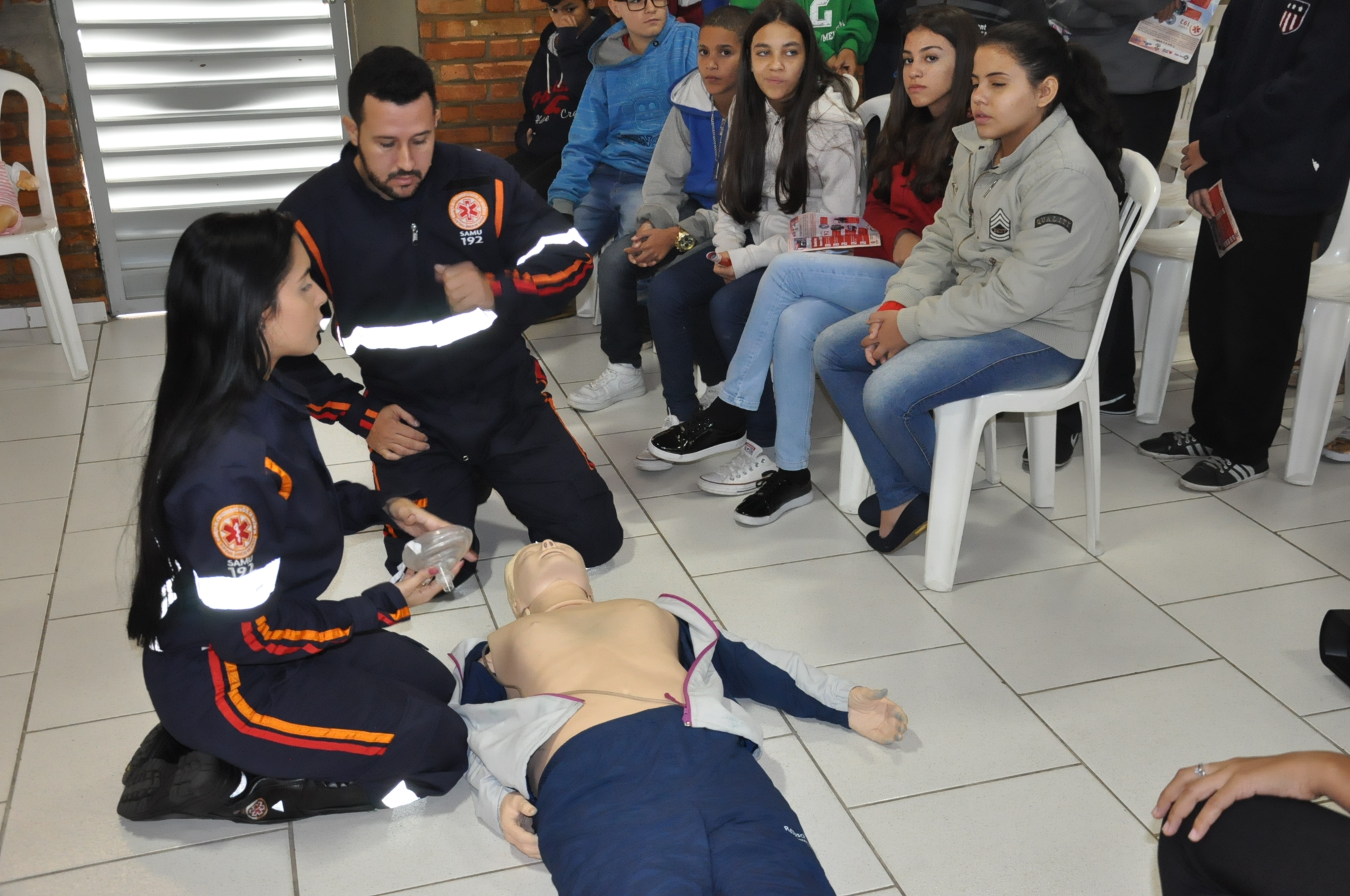 Atividade com a ambulância do SAMU: CETEPE 21/05/2018 