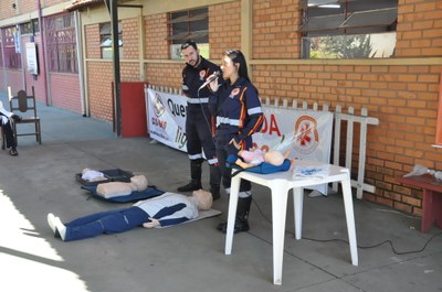 Atividade com a ambulância do SAMU: Escola Estadual Antônio Gonçalves de Matos 23/05/2018 