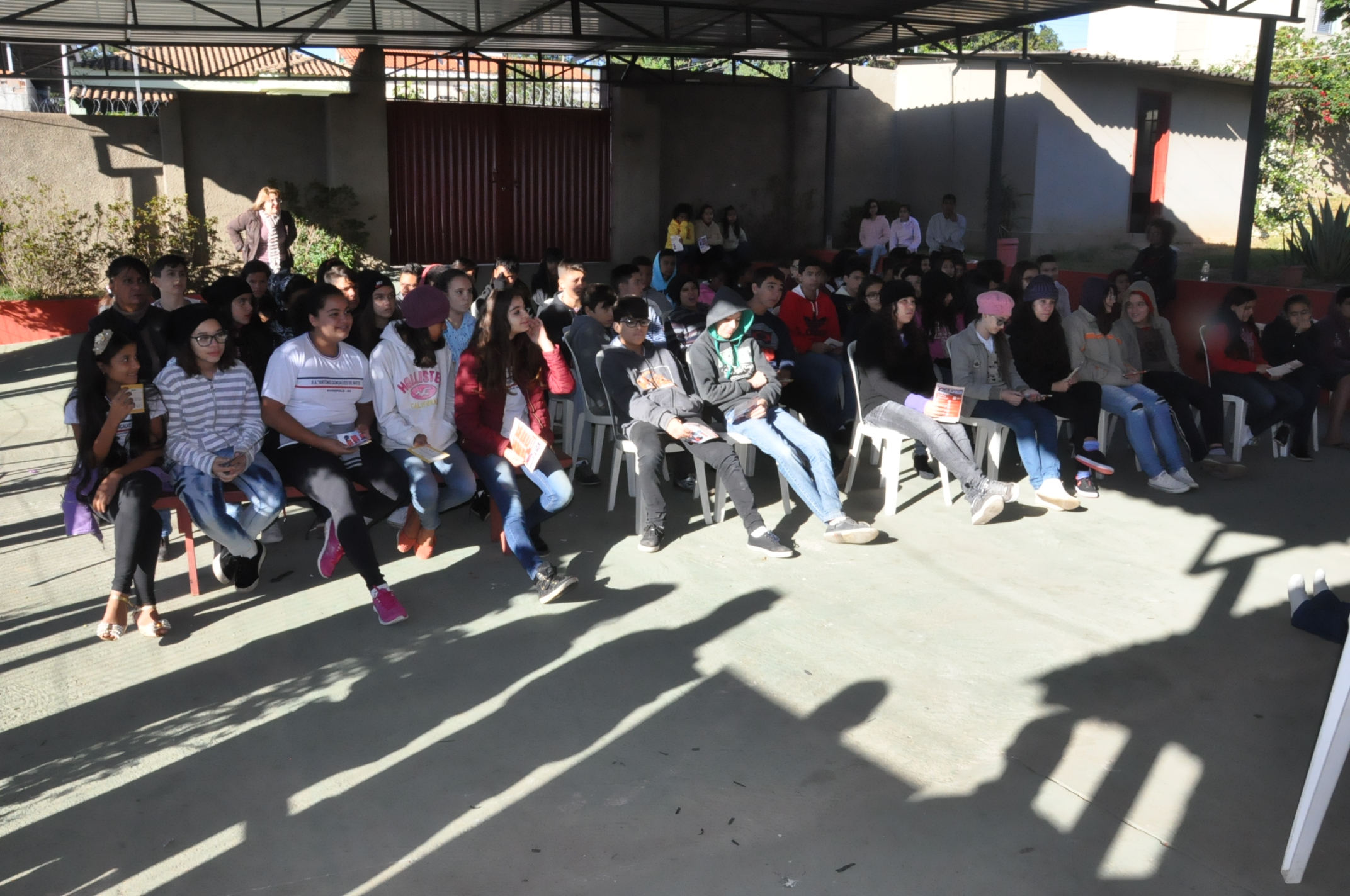 Atividade com a ambulância do SAMU: Escola Estadual Antônio Gonçalves de Matos 23/05/2018 