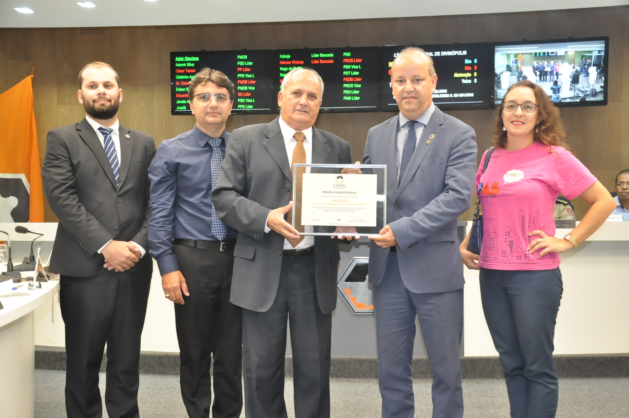 Ver. Edson de Souza e ( AACO/MG) Associação dos Advogados do Centro Oeste de Minas Gerais  - Moção Congraturatória 22-02-2018 