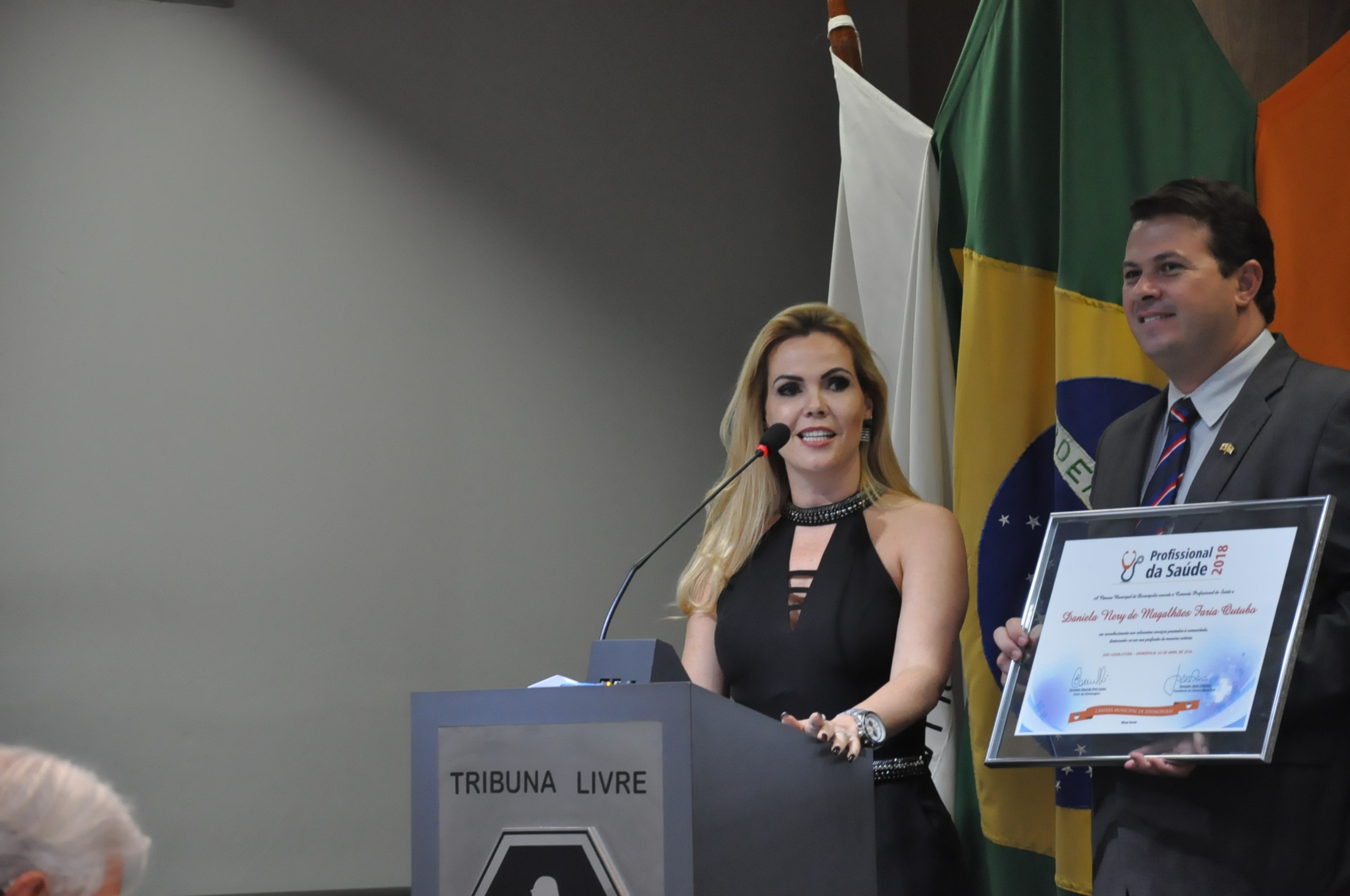 Ver. Eduardo Print Júnior - Dr. Daniela Nery Magalhaẽs Faria Outubo -Homenagem Profissional da Saúde 05-04-2018 