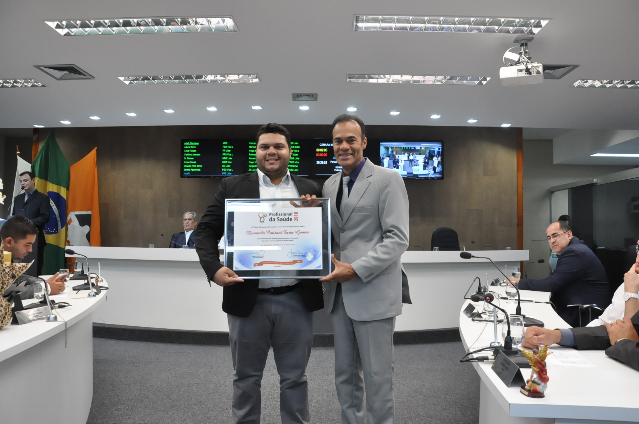 Ver. Marcos Vinicius  - Leonardo Catizani Faria Gomes -Homenagem Profissional da Saúde 05-04-2018 