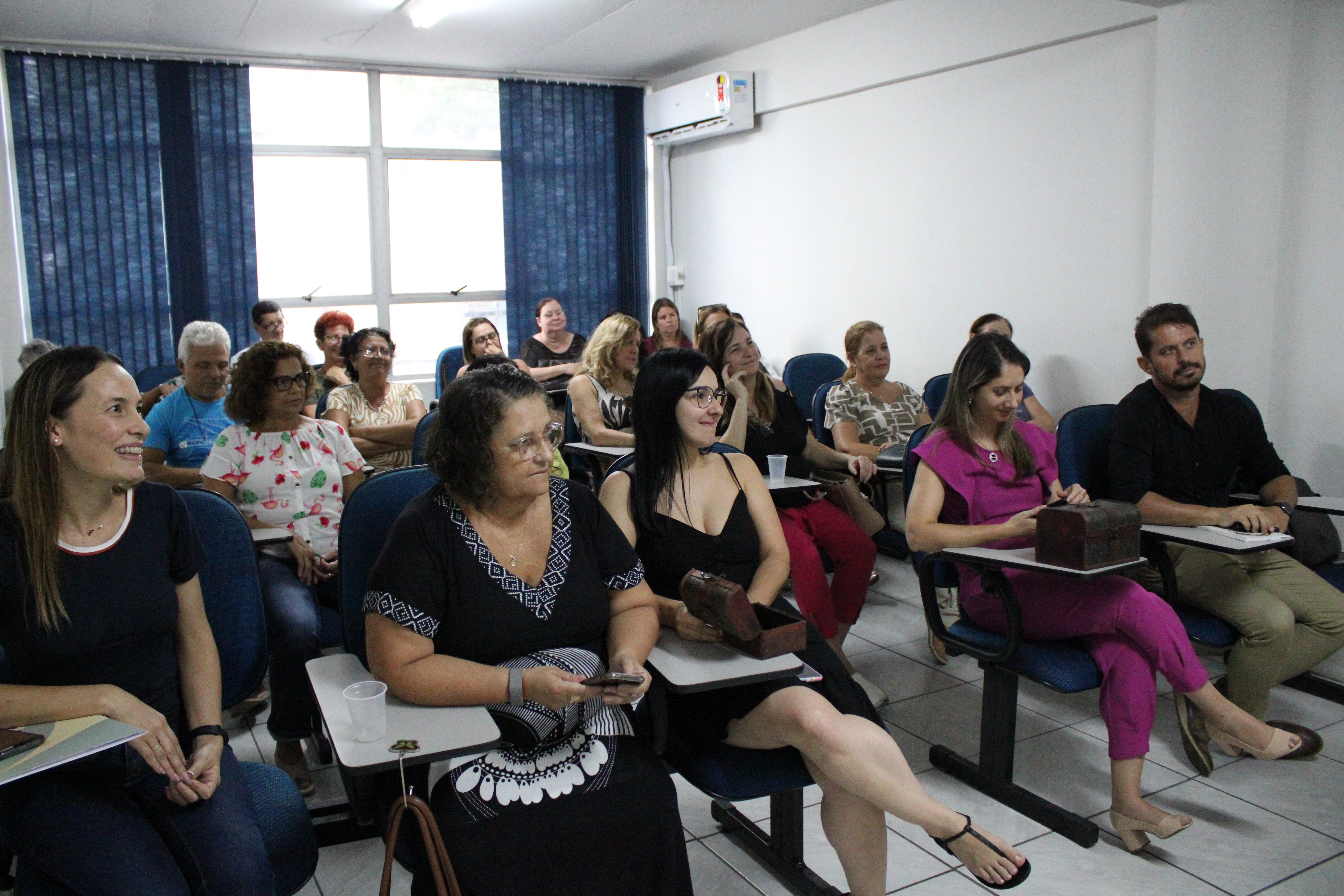 Escola do Legislativo realiza palestra para pré-aposentados da Prefeitura