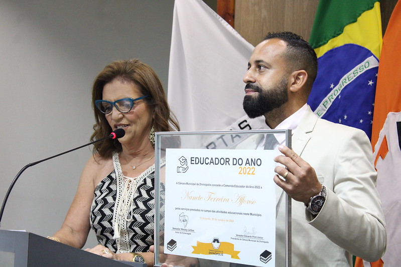 Vereadores entregam Título Educador do Ano 2022